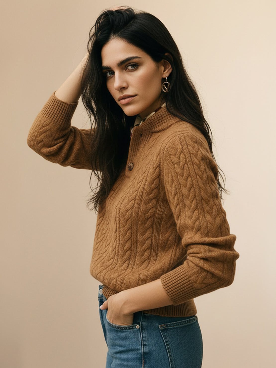 Slim fit 100% wool cable-knit sweater with stand collar and button placket