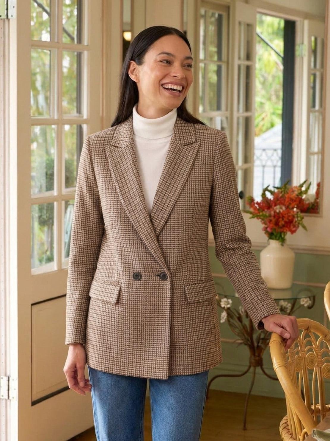 Structured houndstooth commuter blazer with relaxed fit and notched lapel collar