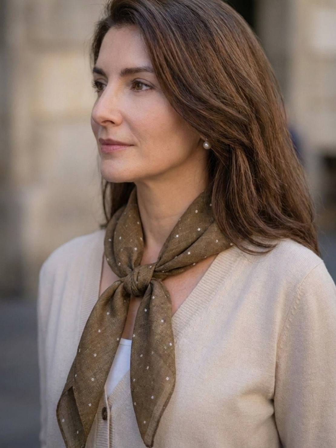 Lightweight 100% linen neck scarf with timeless checkered pattern and natural rolled edges