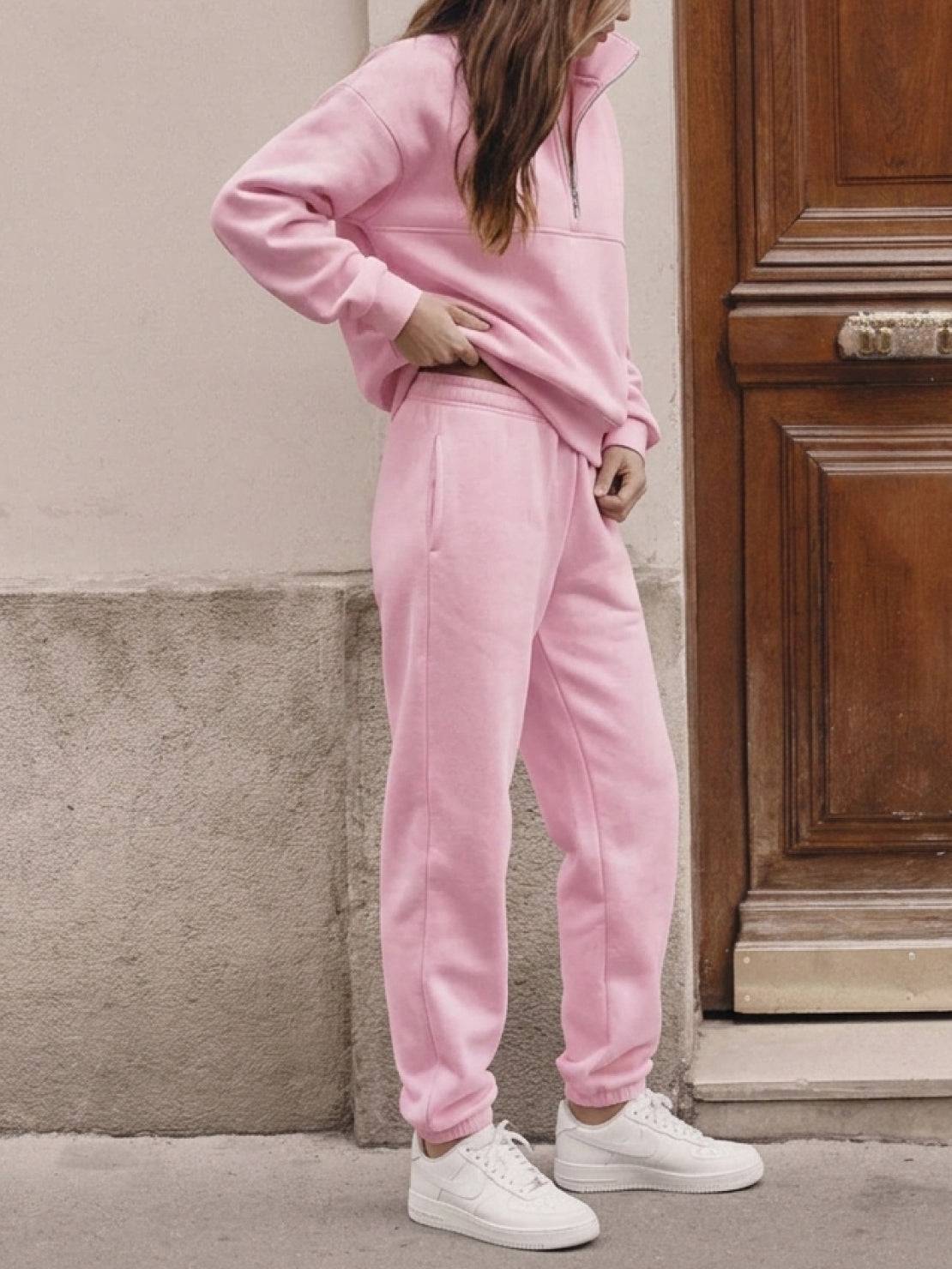 cotton-blended two-piece tracksuit with high collar and relaxed fit