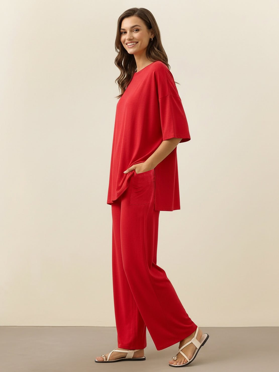 Oversized long-line loungewear set with pullover and straight-leg pants in soft knit fabric