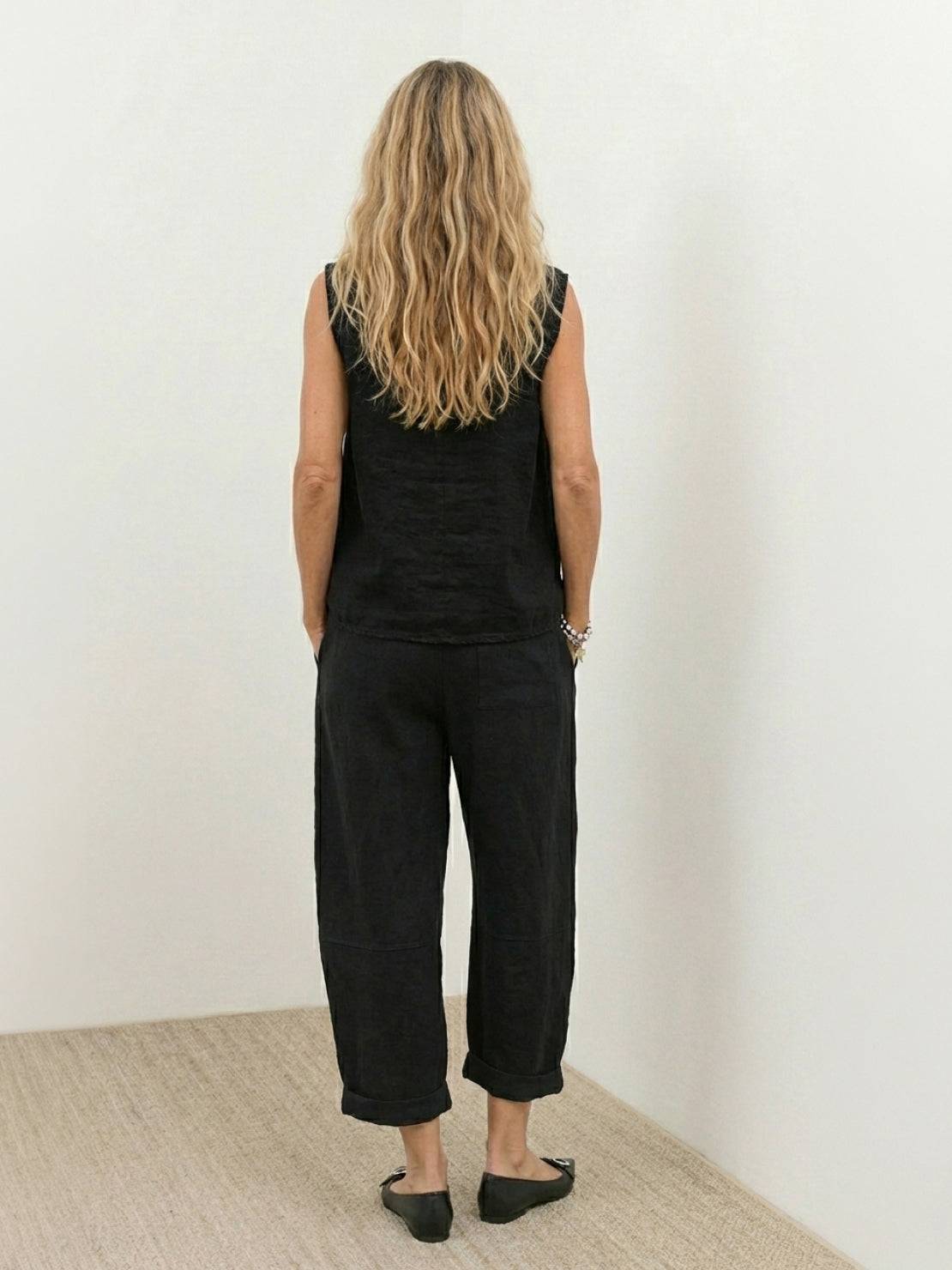 matching 100% cotton crinkle sleeveless top and straight-leg pants set