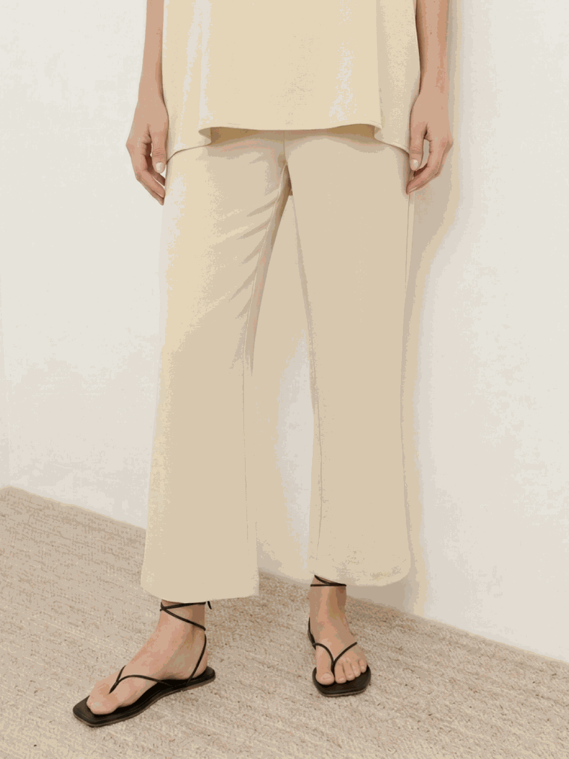Cotton-blend capelet lounge set with batwing sleeves and wide-leg pants in soft fabric