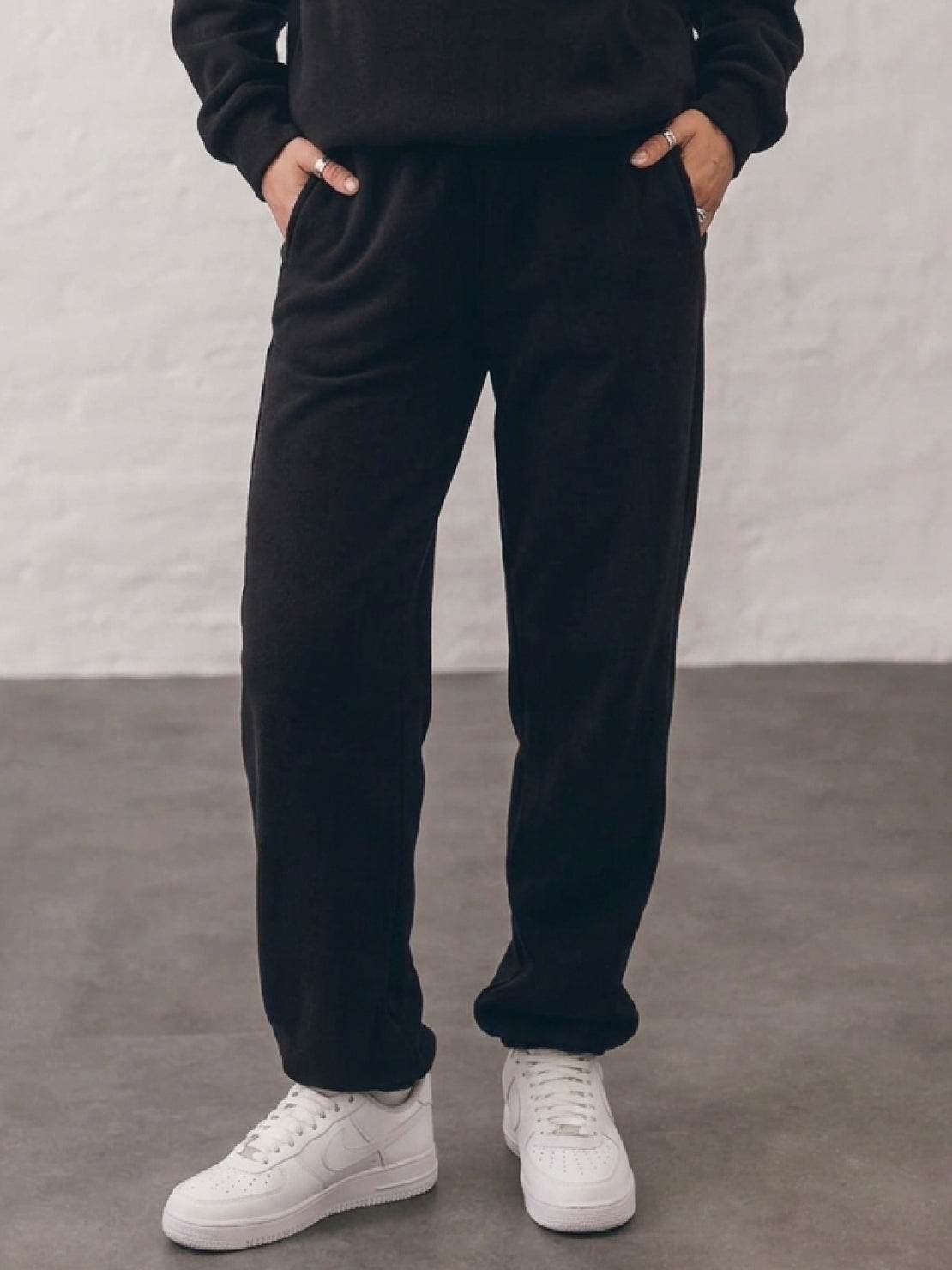cotton-blended two-piece tracksuit with high stand collar zipper and relaxed fit pants