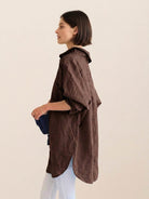 Oversized linen shirt in soft cotton-linen blend with relaxed fit and back pleat detailing