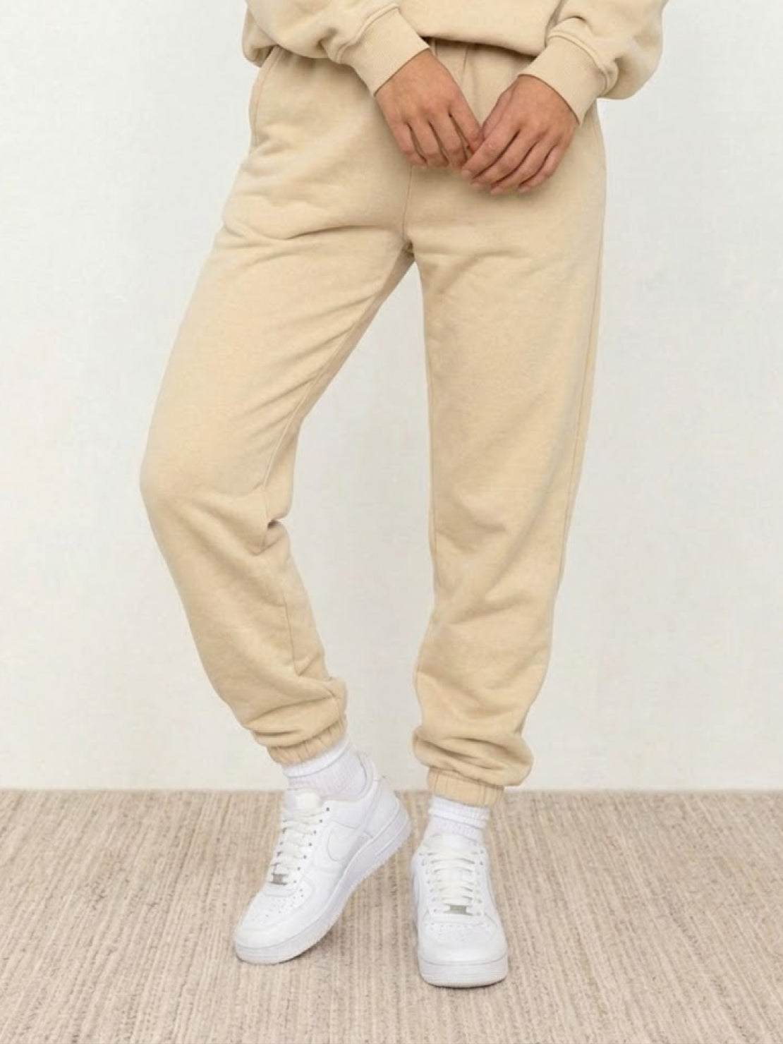 Classic Comfort Athleisure Set in breathable stretch fabric for all-day comfort and versatile style