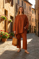 Everyday fashion loose-fit two-piece matching set in breathable fabric with relaxed silhouette