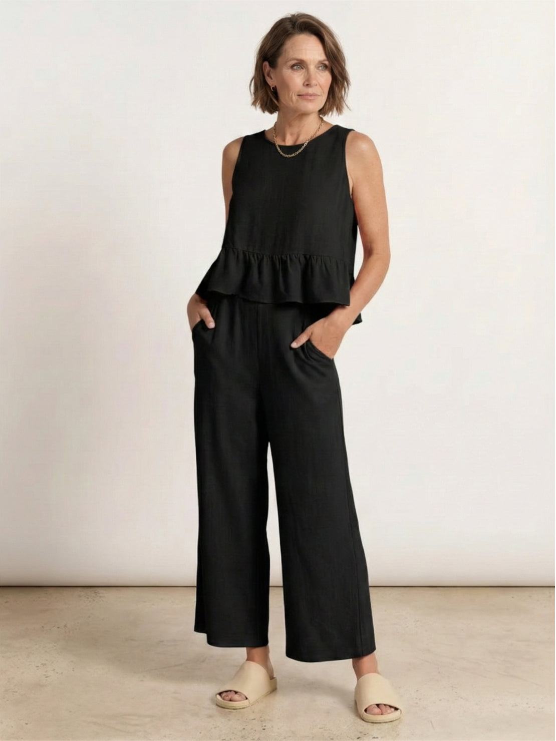 Lightweight linen-like feel two-piece set for women, breathable and wrinkle-resistant, ideal for travel and plus sizes.