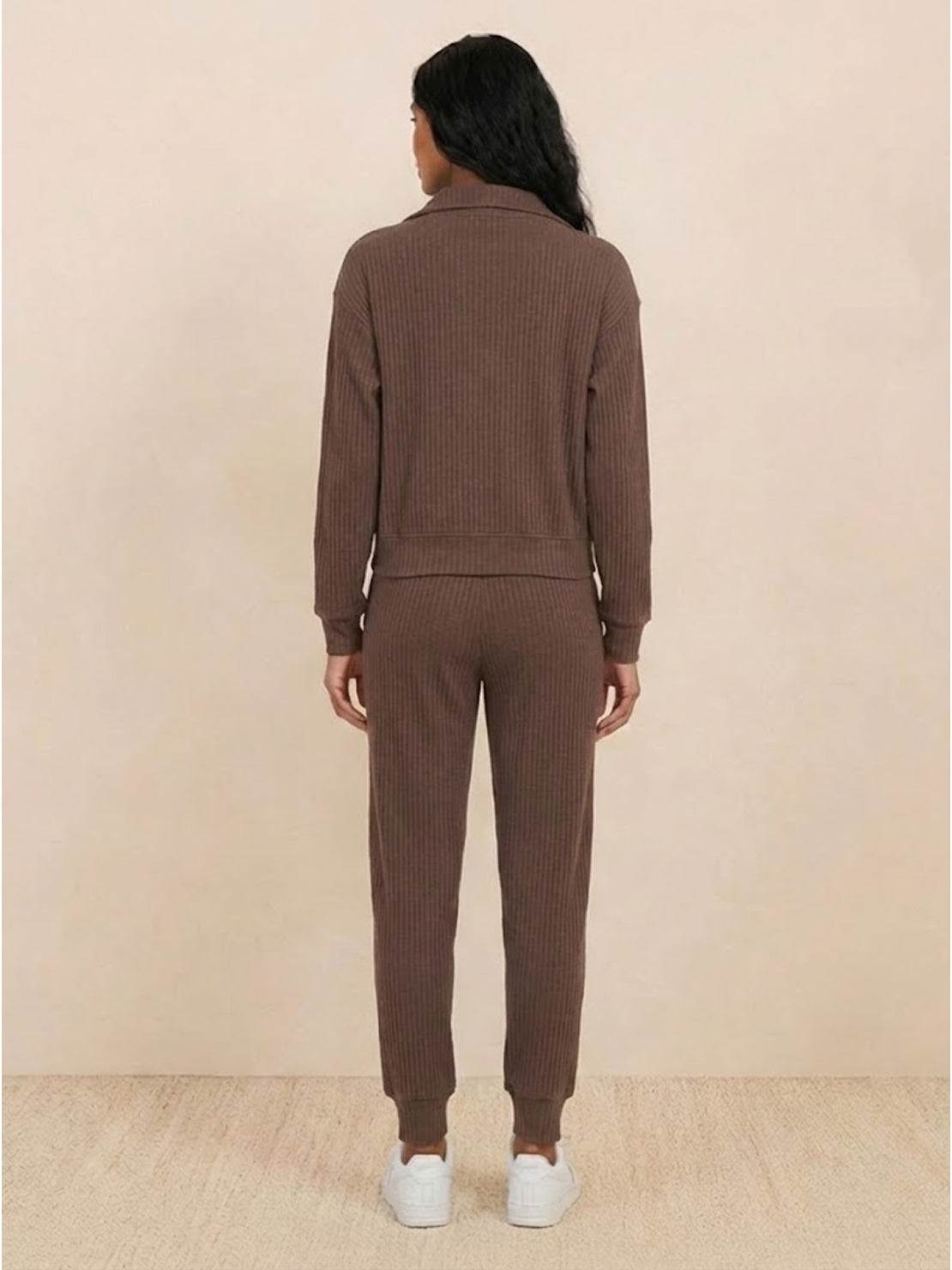 Unisex half-zip pullover and sweatpants set in relaxed fit for casual comfort and travel